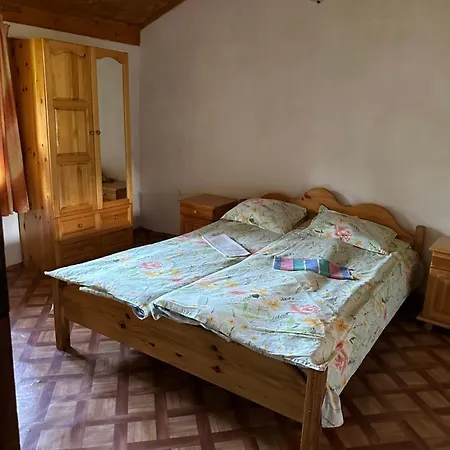 чевермето 招待所 *